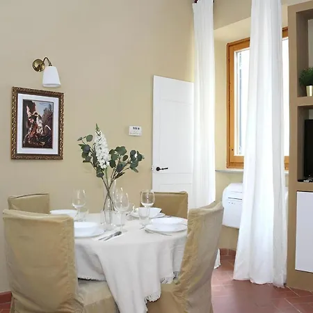 Giulia Appartamento, 250mt Da Ponte Vecchio Apartment
